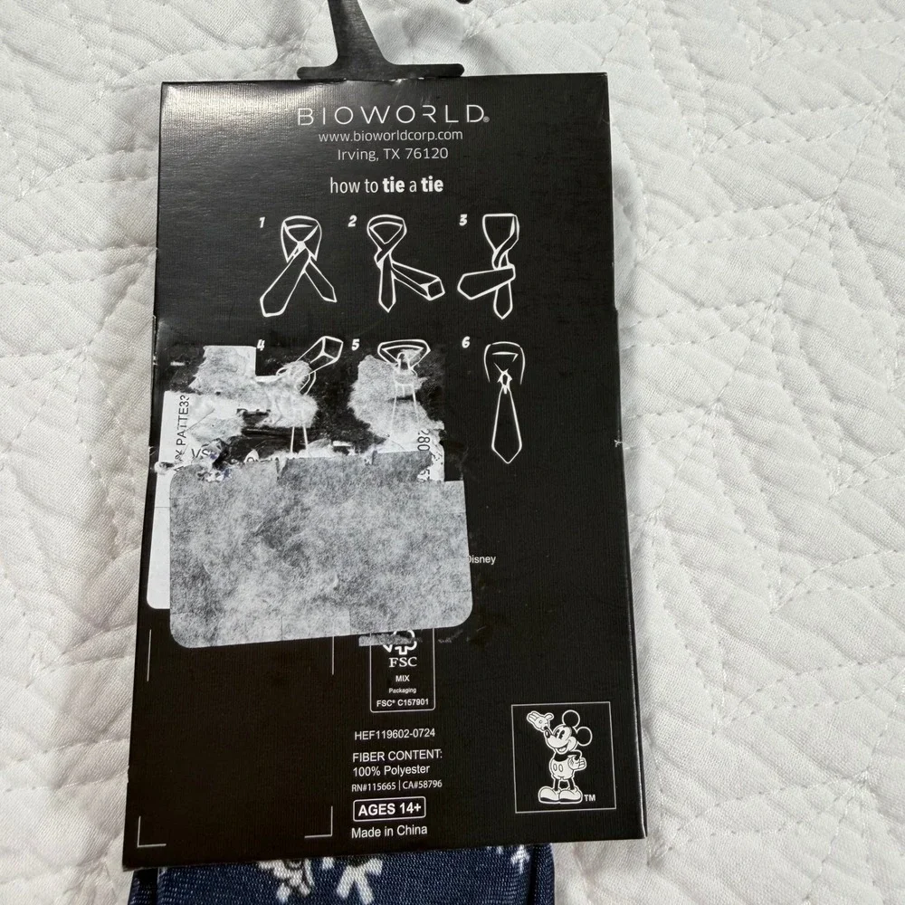 Disney‎ Mickey Mouse Ho Ho Ho Snowflake Neck Tie Kids Christmas Holiday Fun NWT